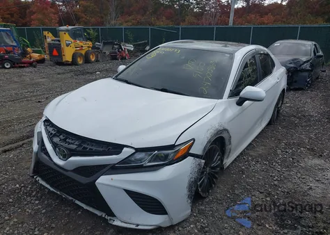 2018 Toyota Camry Le из США, поврежденный, VIN 4T1B11HKXJU534291